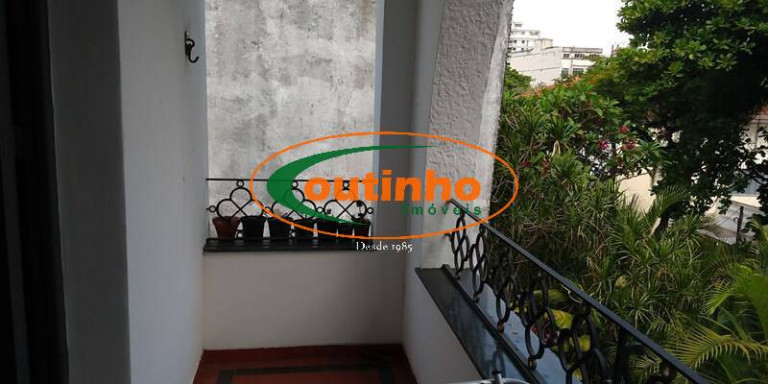 Imagem Casa com 5 Quartos à Venda, 795 m² em Grajaú - Rio De Janeiro Imagem Casa com 5 Quartos à Venda, 795 m² em Grajaú - Rio De Janeiro