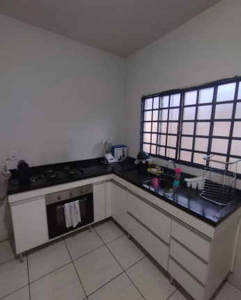 Imagem Casa com 3 Quartos à Venda, 360 m² em Bauru