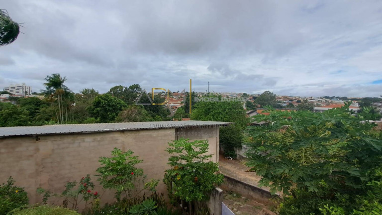 Imagem Casa com 3 Quartos à Venda, 3 m² em Centro - Botucatu