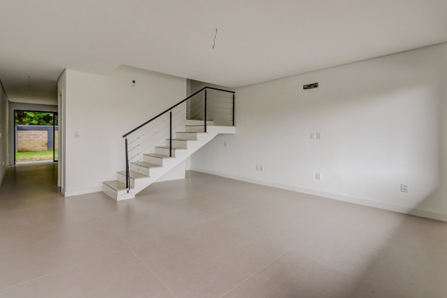 Casa com 3 Quartos à Venda, 210 m² em Chácara Das Pedras - Porto Alegre