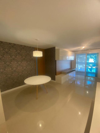 Imagem Imóvel com 3 Quartos à Venda, 108 m² em São Francisco - Niterói Imagem Imóvel com 3 Quartos à Venda, 108 m² em São Francisco - Niterói