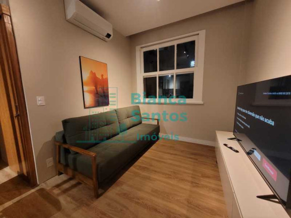 Imagem Apartamento com 2 Quartos à Venda, 50 m² em Copacabana - Rio De Janeiro