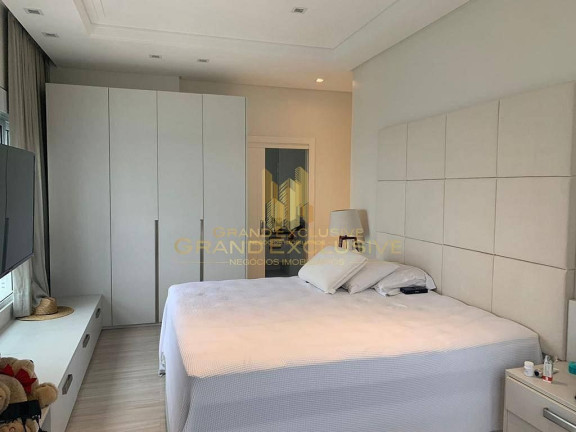 Imagem Apartamento com 3 Quartos à Venda, 152 m² em Centro - Balneário Camboriú Imagem Apartamento com 3 Quartos à Venda, 152 m² em Centro - Balneário Camboriú