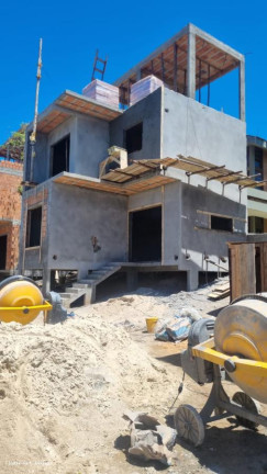 Casa com 2 Quartos à Venda, 100 m² em Santinho - Florianópolis