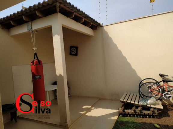 Imagem Casa com 3 Quartos à Venda, 180 m² em Maringá