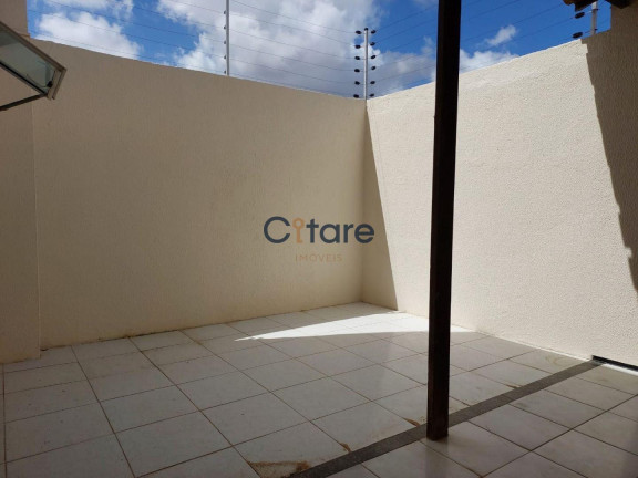 Imagem Casa com 3 Quartos à Venda, 495 m² em Barroso - Fortaleza Imagem Casa com 3 Quartos à Venda, 495 m² em Barroso - Fortaleza
