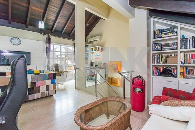 Imagem Imóvel com 3 Quartos à Venda, 284 m² em Chácara Das Pedras - Porto Alegre