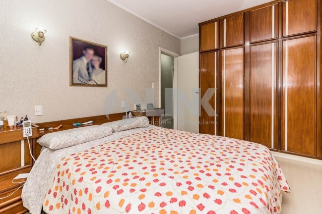 Imagem Imóvel com 3 Quartos à Venda, 211 m² em Jardim Lindóia - Porto Alegre