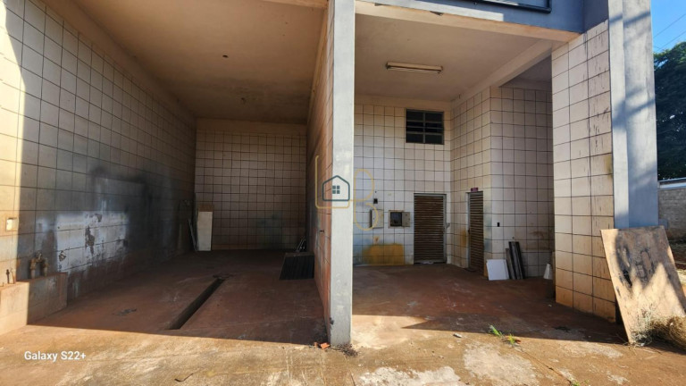 Imagem Galpão à Venda, 2.700 m² em Jardim Tarobá - Cambé
