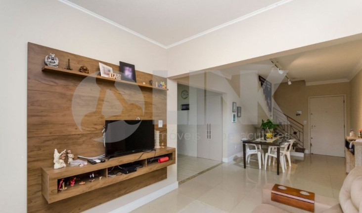 Imagem Imóvel com 3 Quartos à Venda, 163 m² em Jardim Itu - Porto Alegre Imagem Imóvel com 3 Quartos à Venda, 163 m² em Jardim Itu - Porto Alegre