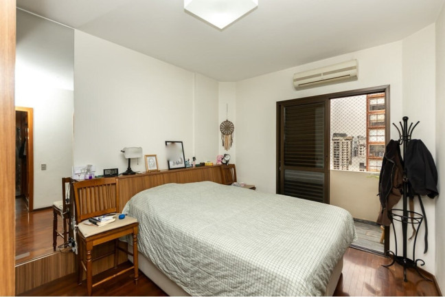 Imagem Apartamento com 3 Quartos à Venda, 151 m² em Vila Nova Conceição - São Paulo Imagem Apartamento com 3 Quartos à Venda, 151 m² em Vila Nova Conceição - São Paulo