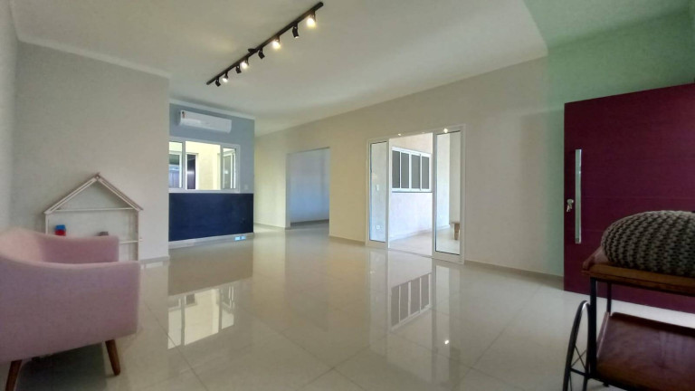 Casa com 3 Quartos à Venda, 250 m² em Jardim Oasis - Taubaté
