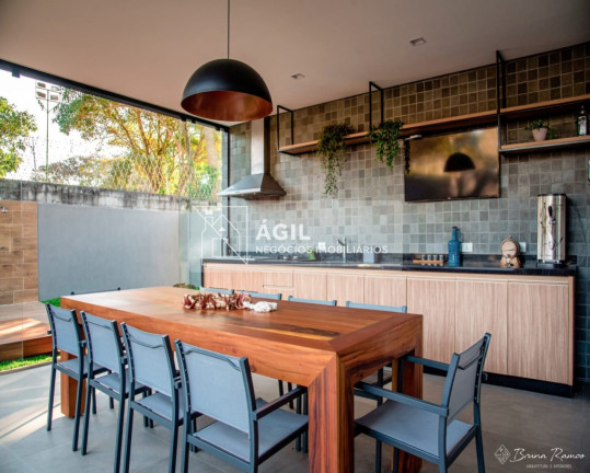 Imagem Casa com 4 Quartos à Venda, 450 m² em Jardim Do Golfe - São José Dos Campos Imagem Casa com 4 Quartos à Venda, 450 m² em Jardim Do Golfe - São José Dos Campos