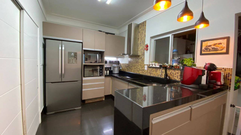 Imagem Casa com 3 Quartos à Venda, em Limeira Imagem Casa com 3 Quartos à Venda, em Limeira