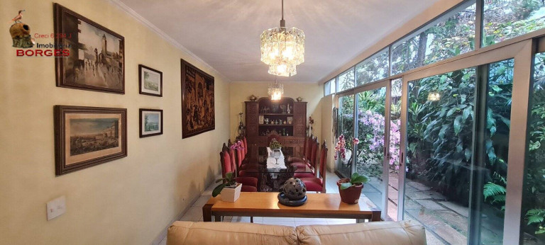 Casa com 4 Quartos à Venda, 420 m² em Moema - São Paulo