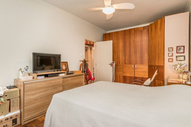 Imagem Imóvel com 2 Quartos à Venda, 60 m² em São João - Porto Alegre