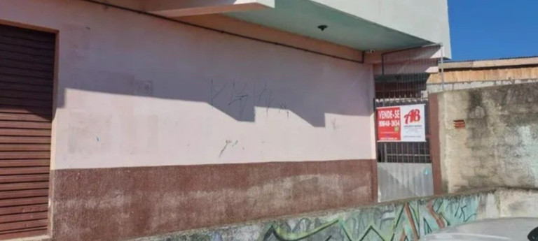 Imagem Casa com 3 Quartos à Venda, 346 m² em Tatuquara - Curitiba Imagem Casa com 3 Quartos à Venda, 346 m² em Tatuquara - Curitiba