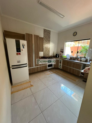 Imagem Casa com 3 Quartos à Venda, 241 m² em Colinas Do Castelo - Jaguariúna Imagem Casa com 3 Quartos à Venda, 241 m² em Colinas Do Castelo - Jaguariúna