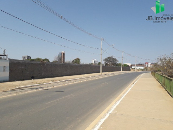 Imóvel para Alugar, 4.500 m² em Todos Os Santos - Montes Claros