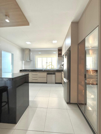 Imagem Casa com 4 Quartos à Venda, 450 m² em Manguinhos - Serra Imagem Casa com 4 Quartos à Venda, 450 m² em Manguinhos - Serra