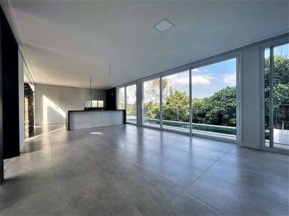 Imagem Casa com 4 Quartos à Venda, 435 m² em Chácara Dos Lagos - Carapicuíba