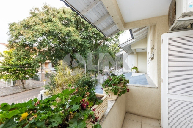 Imagem Casa com 3 Quartos à Venda, 285 m² em Jardim Itu - Porto Alegre Imagem Casa com 3 Quartos à Venda, 285 m² em Jardim Itu - Porto Alegre