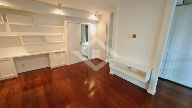 Imagem Apartamento com 3 Quartos à Venda, 192 m² em Leblon - Rio De Janeiro Imagem Apartamento com 3 Quartos à Venda, 192 m² em Leblon - Rio De Janeiro