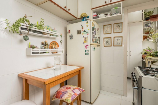 Imagem Imóvel com 2 Quartos à Venda, 60 m² em São João - Porto Alegre