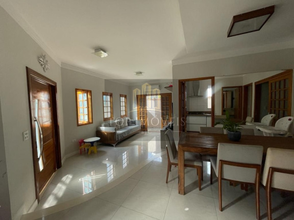 Imagem Casa com 3 Quartos à Venda, 400 m² em Vila Branca - Jacareí Imagem Casa com 3 Quartos à Venda, 400 m² em Vila Branca - Jacareí