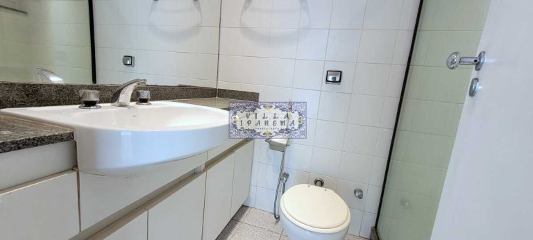 Imagem Apartamento com 3 Quartos à Venda ou Locação, 170 m² em Leblon - Rio De Janeiro Imagem Apartamento com 3 Quartos à Venda ou Locação, 170 m² em Leblon - Rio De Janeiro