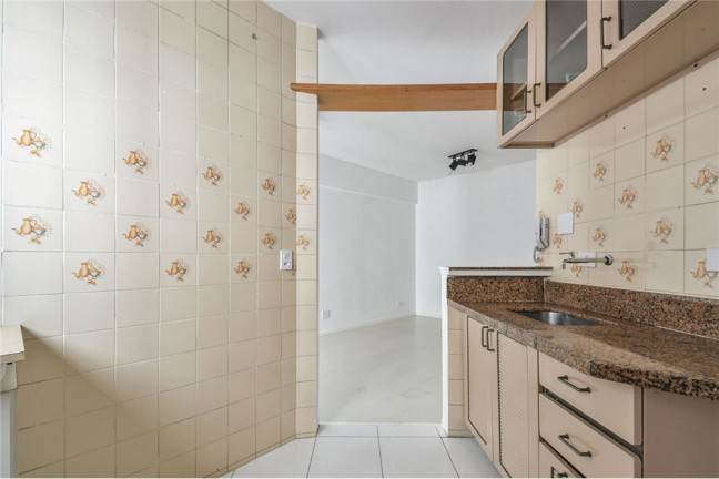 Imagem Imóvel com 1 Quarto à Venda, em Moema - São Paulo Imagem Imóvel com 1 Quarto à Venda, em Moema - São Paulo