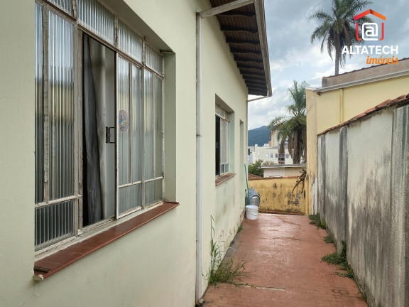 Imagem Casa com 3 Quartos à Venda, 191 m² em Cascatinha - Poços De Caldas