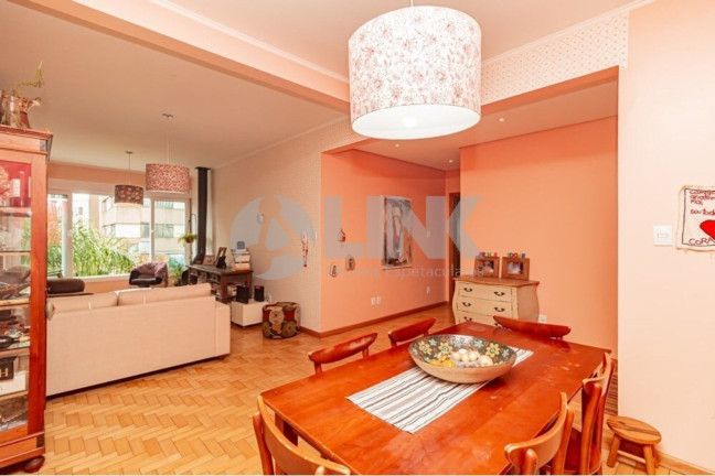 Imagem Apartamento com 3 Quartos à Venda, 124 m² em Moinhos De Vento - Porto Alegre