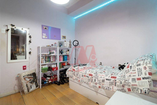 Imagem Casa com 3 Quartos à Venda, 272 m² em Santa Cecília - Porto Alegre Imagem Casa com 3 Quartos à Venda, 272 m² em Santa Cecília - Porto Alegre