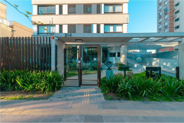 Imagem Imóvel com 3 Quartos à Venda, em Menino Deus - Porto Alegre Imagem Imóvel com 3 Quartos à Venda, em Menino Deus - Porto Alegre