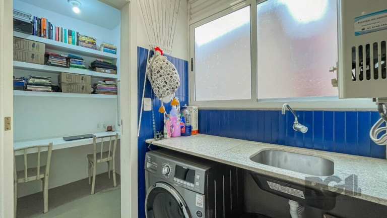 Imagem Imóvel com 3 Quartos à Venda, em Menino Deus - Porto Alegre Imagem Imóvel com 3 Quartos à Venda, em Menino Deus - Porto Alegre