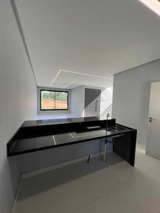 Imagem Casa com 4 Quartos à Venda, 250 m² em Ponta Negra - Manaus