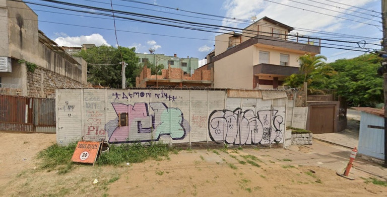 Imagem Terreno à Venda, 370 m² em Chácara Das Pedras - Porto Alegre Imagem Terreno à Venda, 370 m² em Chácara Das Pedras - Porto Alegre