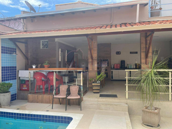 Imagem Casa com 4 Quartos à Venda, 360 m² em Todos Os Santos - Montes Claros Imagem Casa com 4 Quartos à Venda, 360 m² em Todos Os Santos - Montes Claros