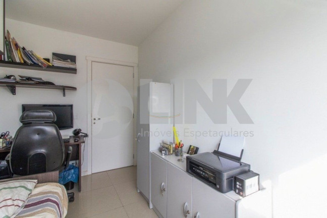 Imagem Apartamento com 2 Quartos à Venda, 63 m² em Passo Da Areia - Porto Alegre