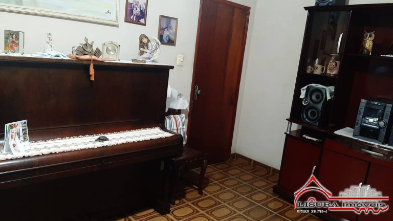 Imagem Casa com 3 Quartos à Venda, 156 m² em Centro - Jacareí