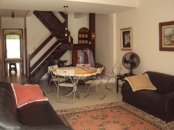 Imagem Casa de Condomínio com 2 Quartos à Venda, 90 m²