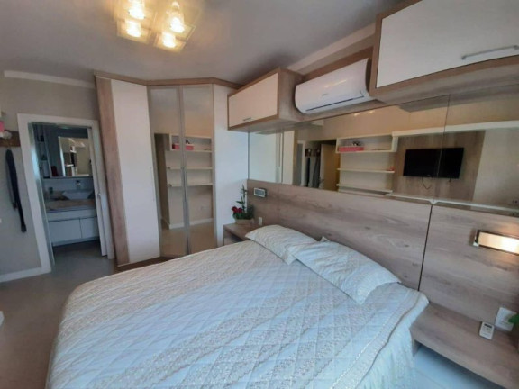 Imagem Apartamento com 3 Quartos à Venda, 109 m² em Centro