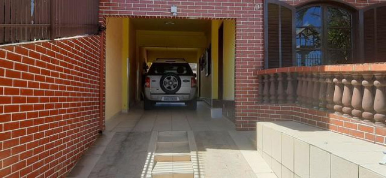 Imagem Sobrado à Venda, 360 m² em Porto Das Laranjeiras - Araucária Imagem Sobrado à Venda, 360 m² em Porto Das Laranjeiras - Araucária