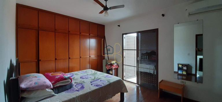 Imagem Casa com 3 Quartos à Venda, 220 m² em Santa Mônica - Londrina Imagem Casa com 3 Quartos à Venda, 220 m² em Santa Mônica - Londrina