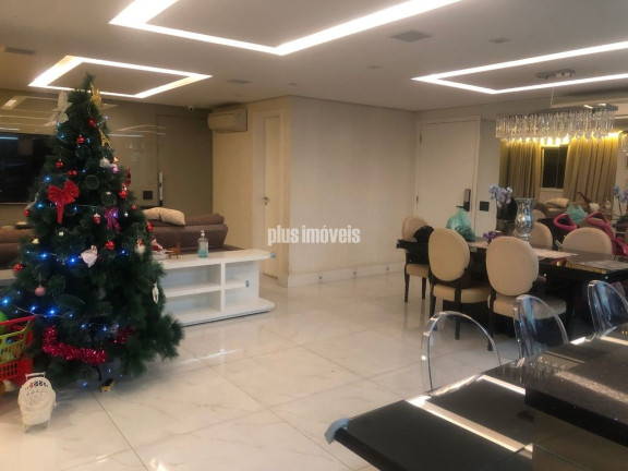 Apartamento com 4 Quartos à Venda, 134 m² em Aclimação - São Paulo