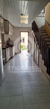 Imagem Casa com 6 Quartos à Venda, 232 m² em José Bonifácio - Fortaleza
