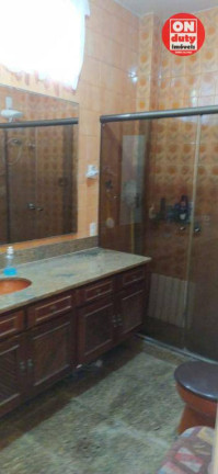 Imagem Casa com 3 Quartos à Venda, 212 m² em Embaré - Santos Imagem Casa com 3 Quartos à Venda, 212 m² em Embaré - Santos
