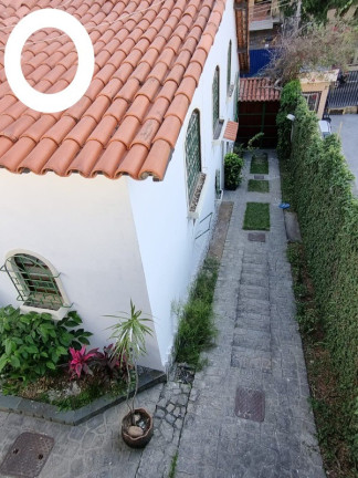 Imagem Casa com 4 Quartos à Venda, 360 m² em Jardim Vinte E Cinco De Agosto - Duque De Caxias Imagem Casa com 4 Quartos à Venda, 360 m² em Jardim Vinte E Cinco De Agosto - Duque De Caxias