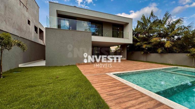 Sobrado com 5 Quartos à Venda, 453 m² em Residencial Alphaville - Goiânia